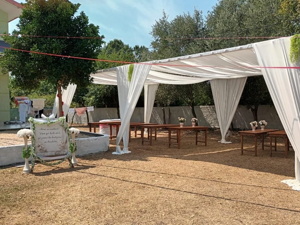 Tenda, karrige, tavolina dhe çadra me qera në Shqipëri | Gjegji Event